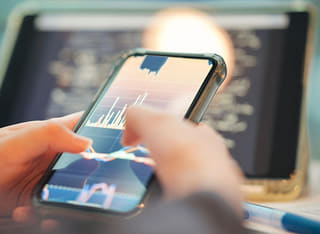 Investitore che controlla un trasferimento di fondi tramite una procedura di prelievo trasparente